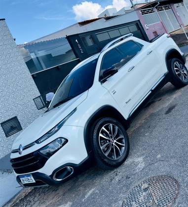 FIAT TORO 2.0 16V TURBO DIESEL VOLCANO 4WD AT9